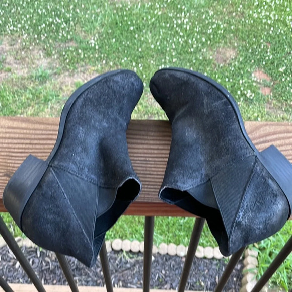 Lucky Brand Black Baqira Suede Ankle Bootie - Picture 3 of 7